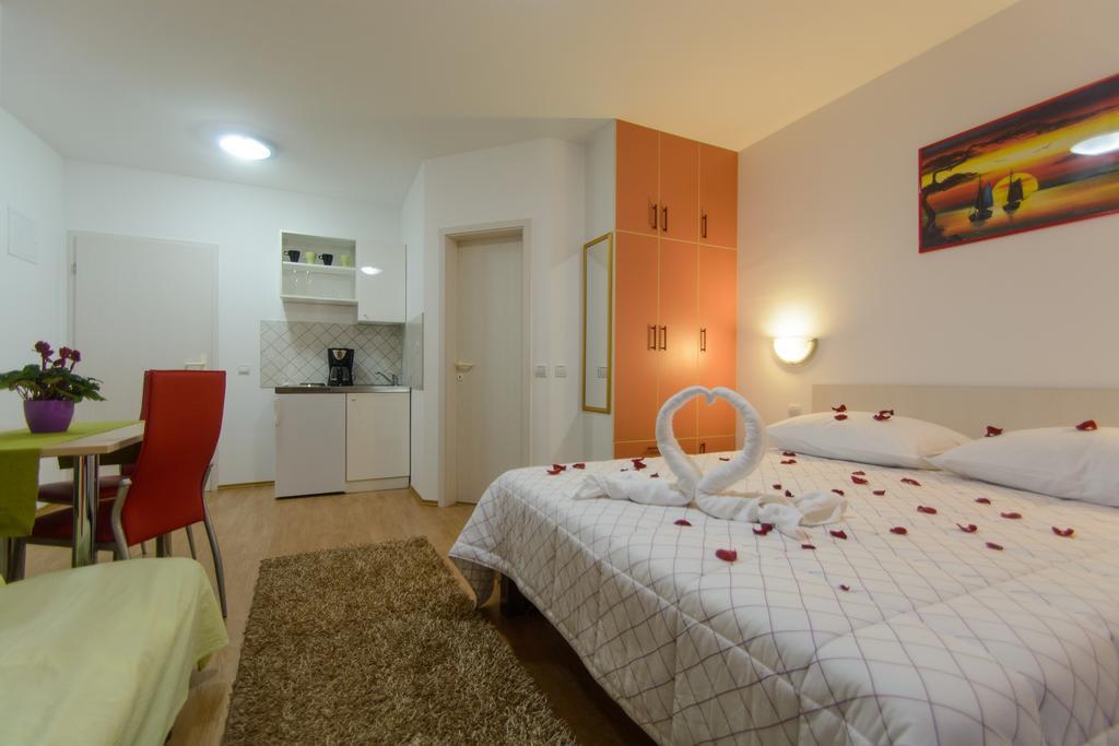 Apartments Mijo Trogir Kamer foto