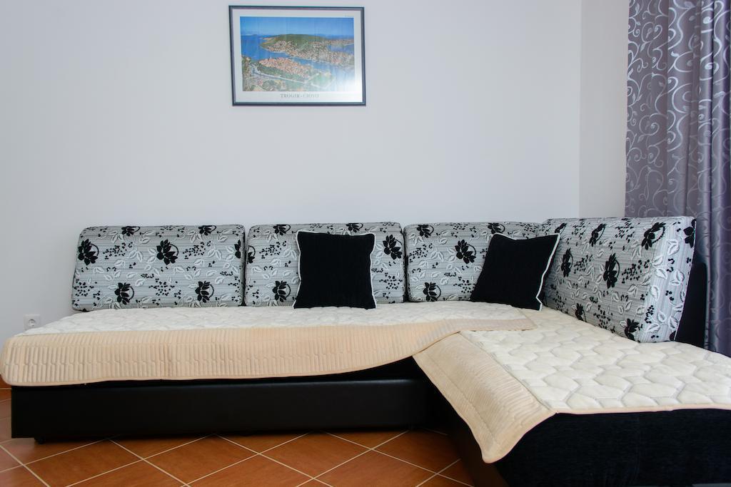 Apartments Mijo Trogir Kamer foto