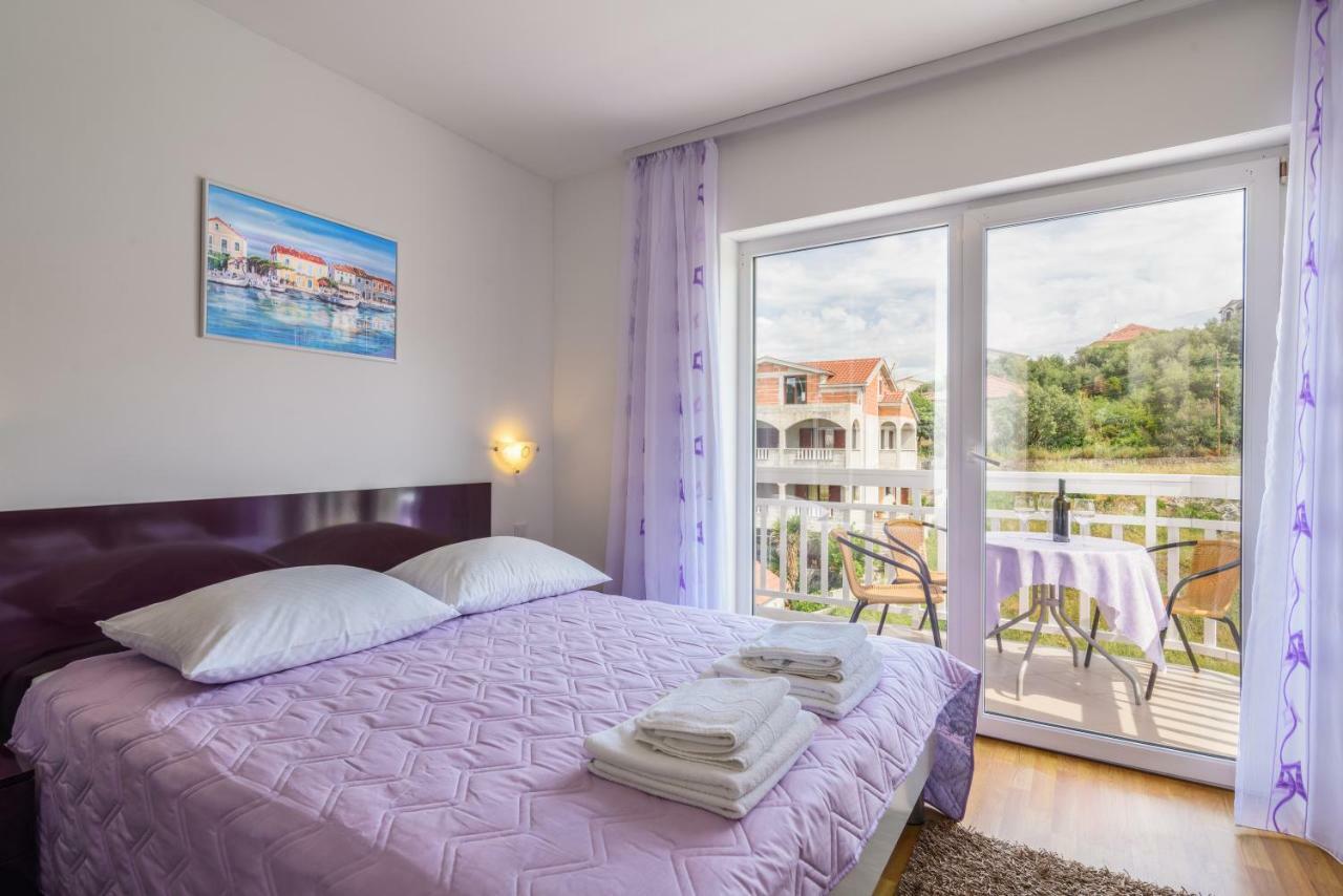 Apartments Mijo Trogir Buitenkant foto